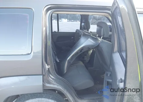 2011 Jeep Liberty Sport z USA, uszkodzony, nr VIN 1J4PP2GK6BW548754